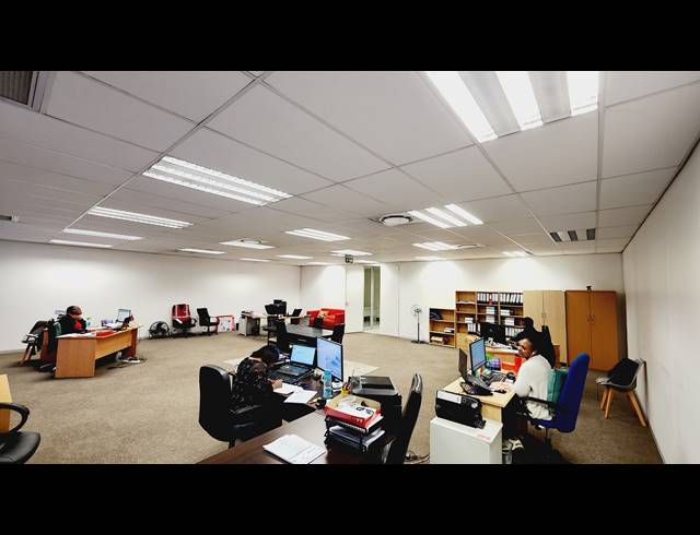 2,221M² WAREHOUSE FOR SALE IN NORTH RIDING
